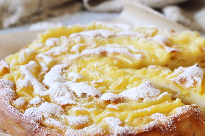 Torta di mele con crema pasticcera: buonissima e con solo 150 calorie ...