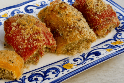 Involtini di peperoni dal ripieno filante, veloci e saporitissimi!
