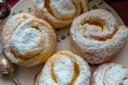 Girelle alla crema: soffici come in panetteria