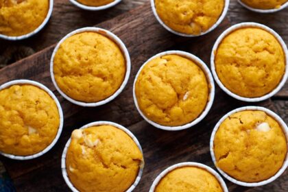 Muffin di zucca salati e il cuore filante: ricetta veloce