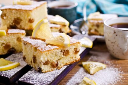 Torta soffice all'uvetta: la mia ricetta senza farina