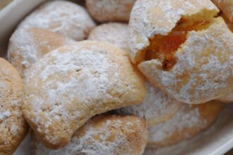 Biscotti cuor di mela: con un ripieno golosissimo!