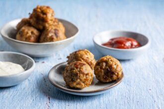 Polpette di lenticchie filanti: nascondo un cuore di formaggio