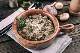 Minestra farro e lenticchie pronta al volo, appagante e saporita!