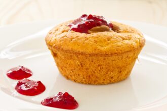 Muffin ripieni di marmellata: con un cuore iper goloso!