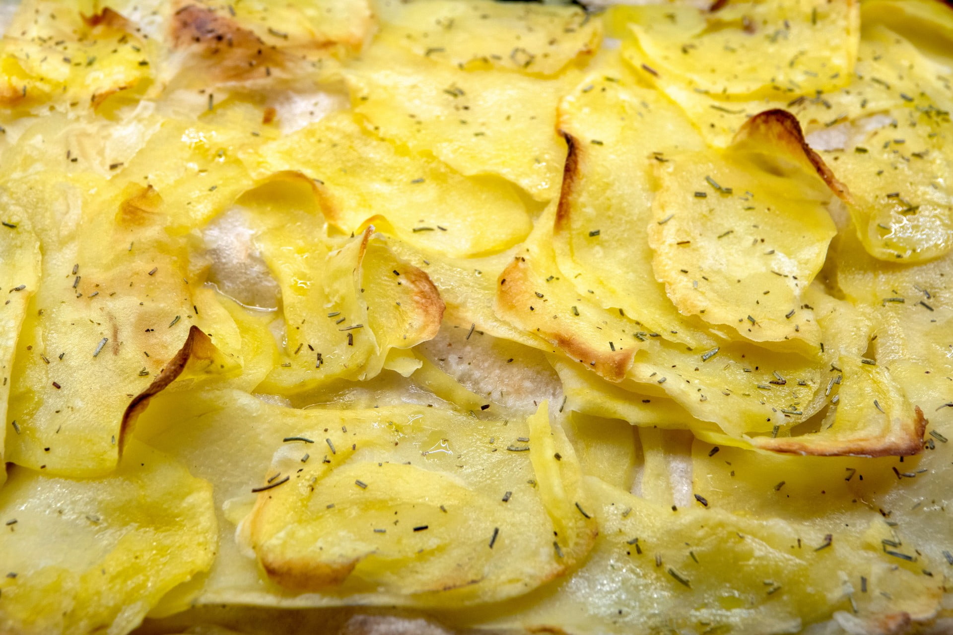 Focaccia con le patate: la preparo in 5 minuti e senza lievitazione!