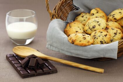 Cookies fatti in casa, i biscotti con tantissime gocce di cioccolato