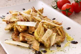 Insalata di carciofi: saporita e dietetica, meno di 200 calorie