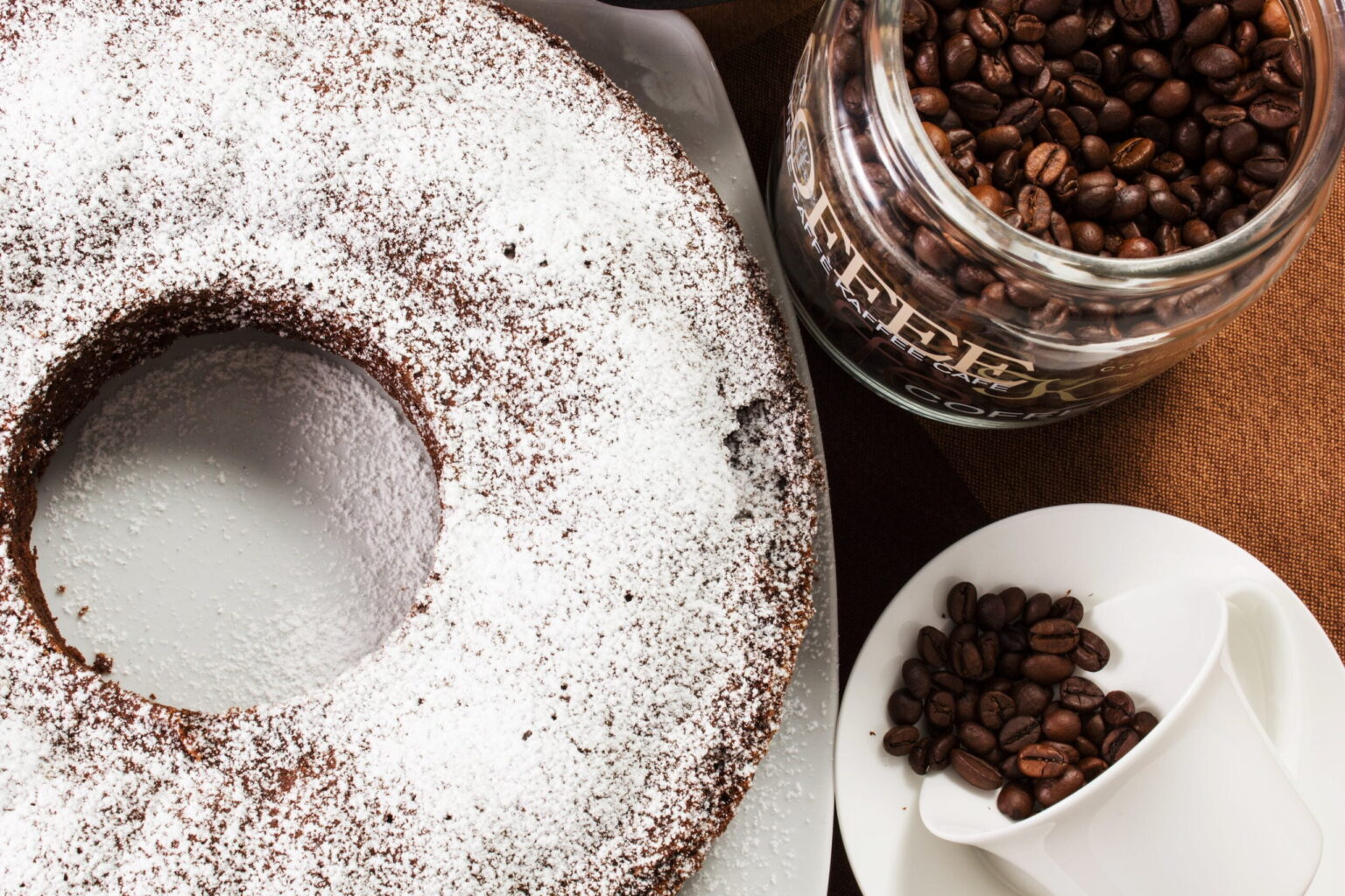 Ciambellone al Marsala e caffè: il dolce giusto per festeggiare i papà