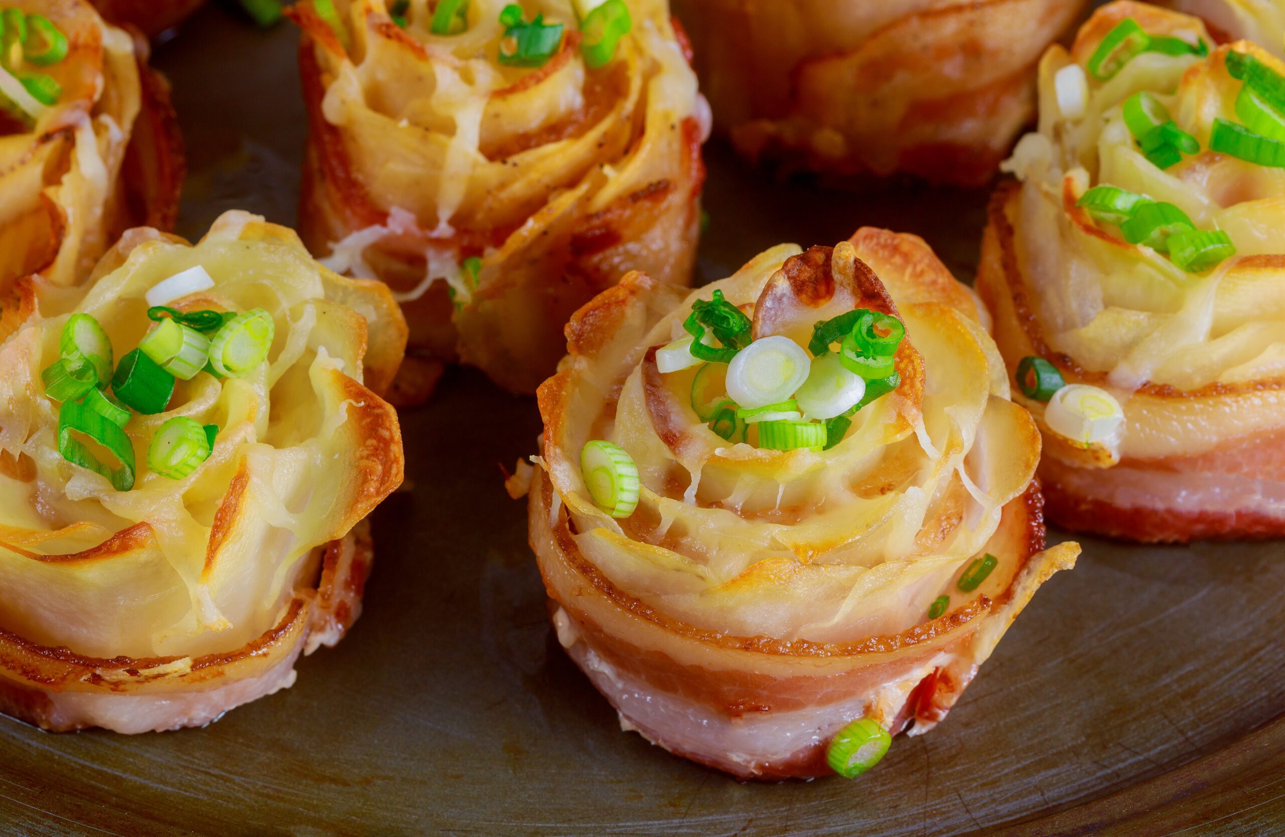 Roselline di patate e bacon: deliziose da vedere e da gustare
