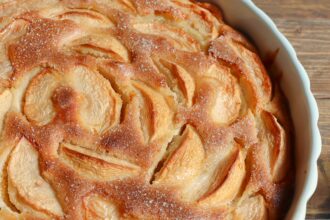 Torta di mele nel sacchetto: la preparo senza sporcare!