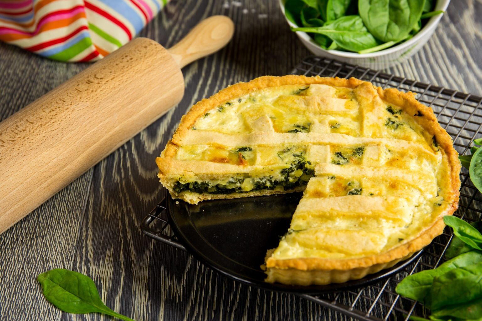 Torta rustica con pasta brisè all’olio: la preparo senza lievito