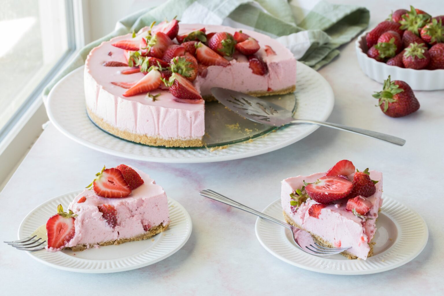 Cheesecake alle fragole: la torta più fresca di questa primavera