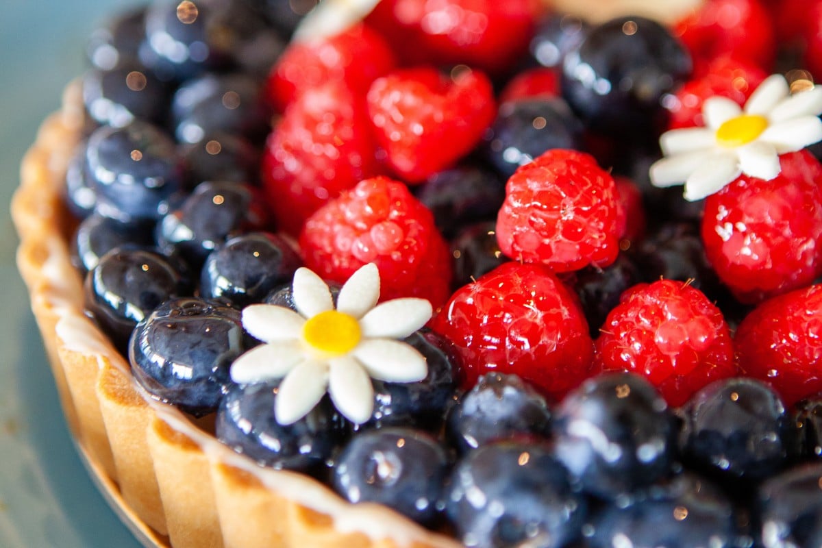 Crostata ai frutti di bosco: profuma di primavera