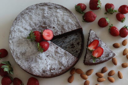 Torta morbida riso al cioccolato: una ricetta golosa per riciclare le uova di Pasqua