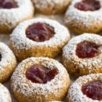 Biscotti senza cottura cocco e marmellata: deliziosi!