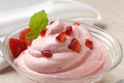 Mousse di fragole: una spuma golosa e senza panna, la preparo con gli albumi