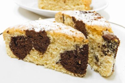 Torta a macchie di cioccolato: ne andranno matti tutti!