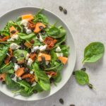 Insalata spinacini melone e feta: fresca e dissetante