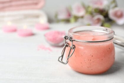 Crema spalmabile fragole e nocciola: una sorta di nutella alla frutta