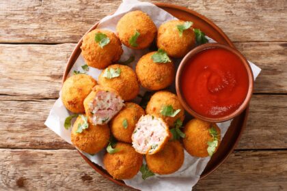 Polpette di ricotta e prosciutto: saporitissime, al forno o fritte