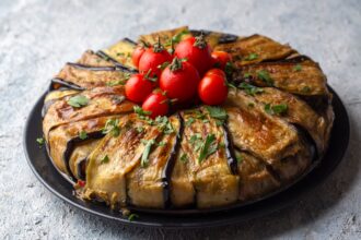 Timballo di pasta e melanzane: una ricetta siciliana irresistibile