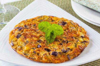 Frittata di melanzane: gustosa e filante, anche al forno