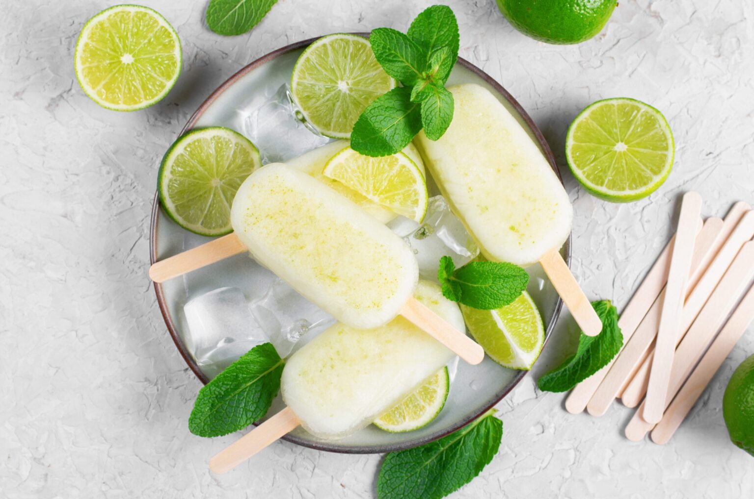 Ghiaccioli menta e limone: una sorta di mojito analcolico, tutto da mordere