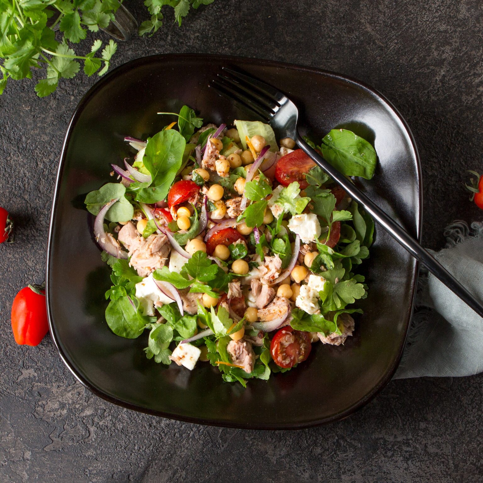 Insalata di ceci e tonno: fresca, estiva, nutriente, ma leggera