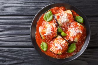 Involtini melanzane e mozzarella: golosi caldi, fantastici freddi!