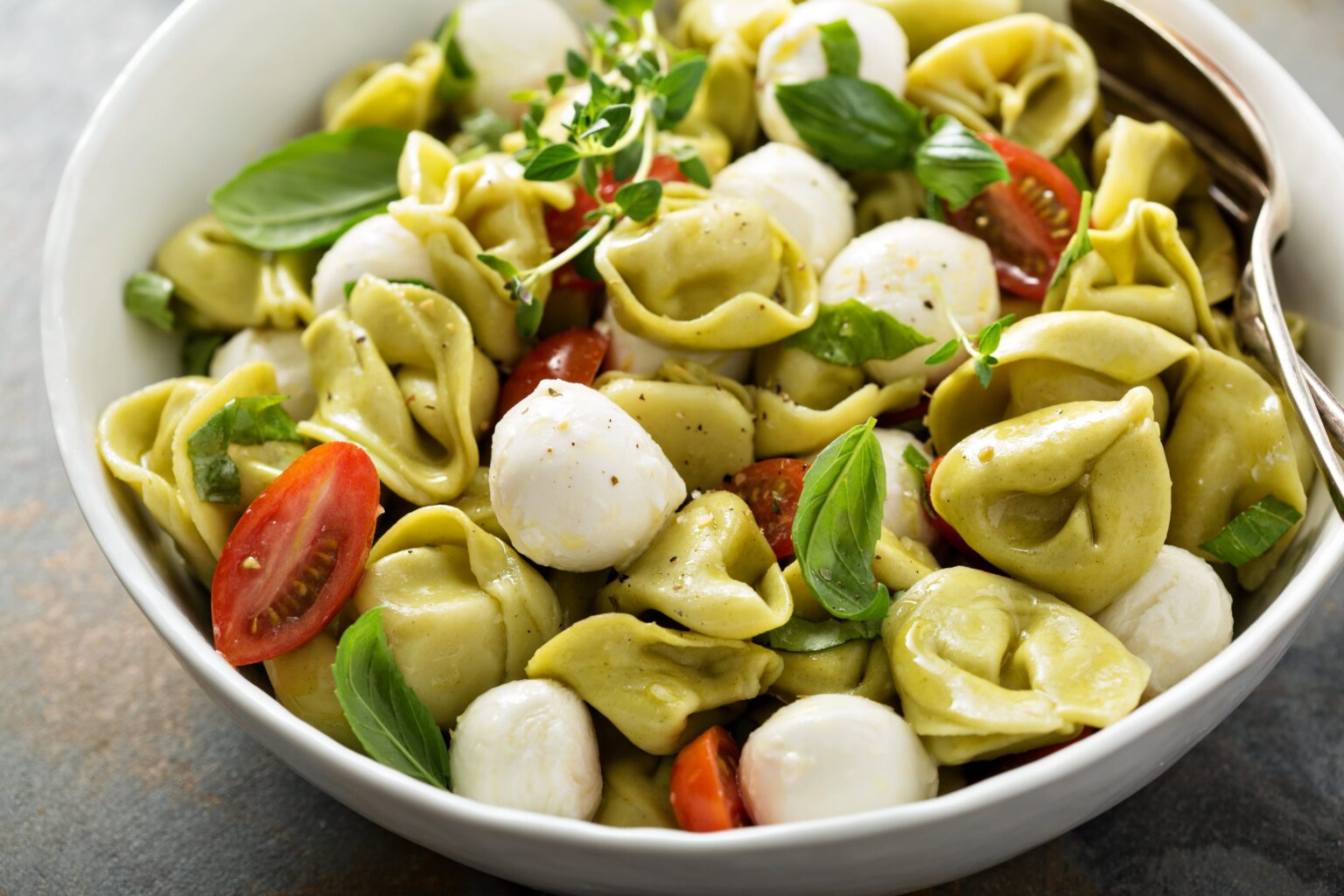 Ravioli ricotta e spinaci alla caprese