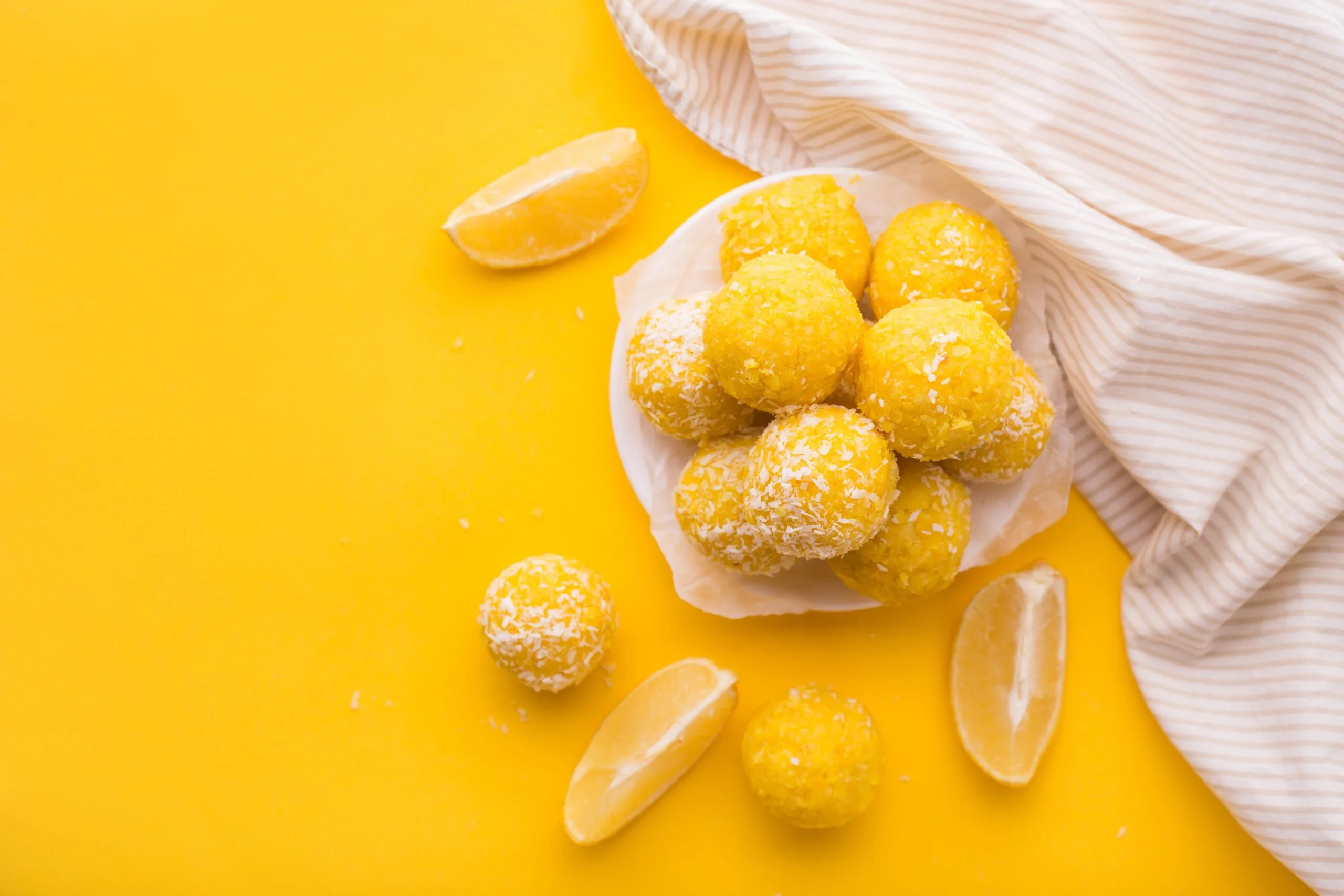 Tartufi al limone: piccoli bon bon irresistibili