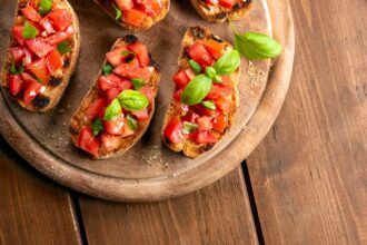 Bruschette al pomodoro: i passaggi per realizzarle a regola d’arte