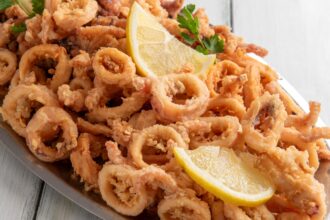 Frittura di calamari: senza un piatto così non è estate!