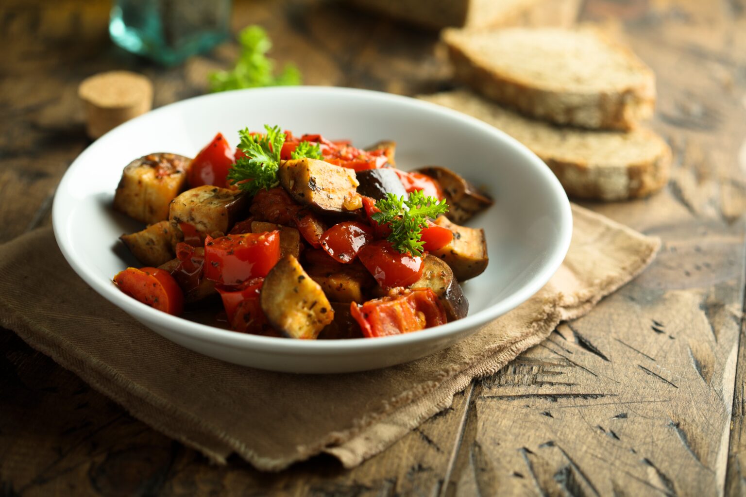 Caponata al forno: il grande classico siciliano, ma senza frittura