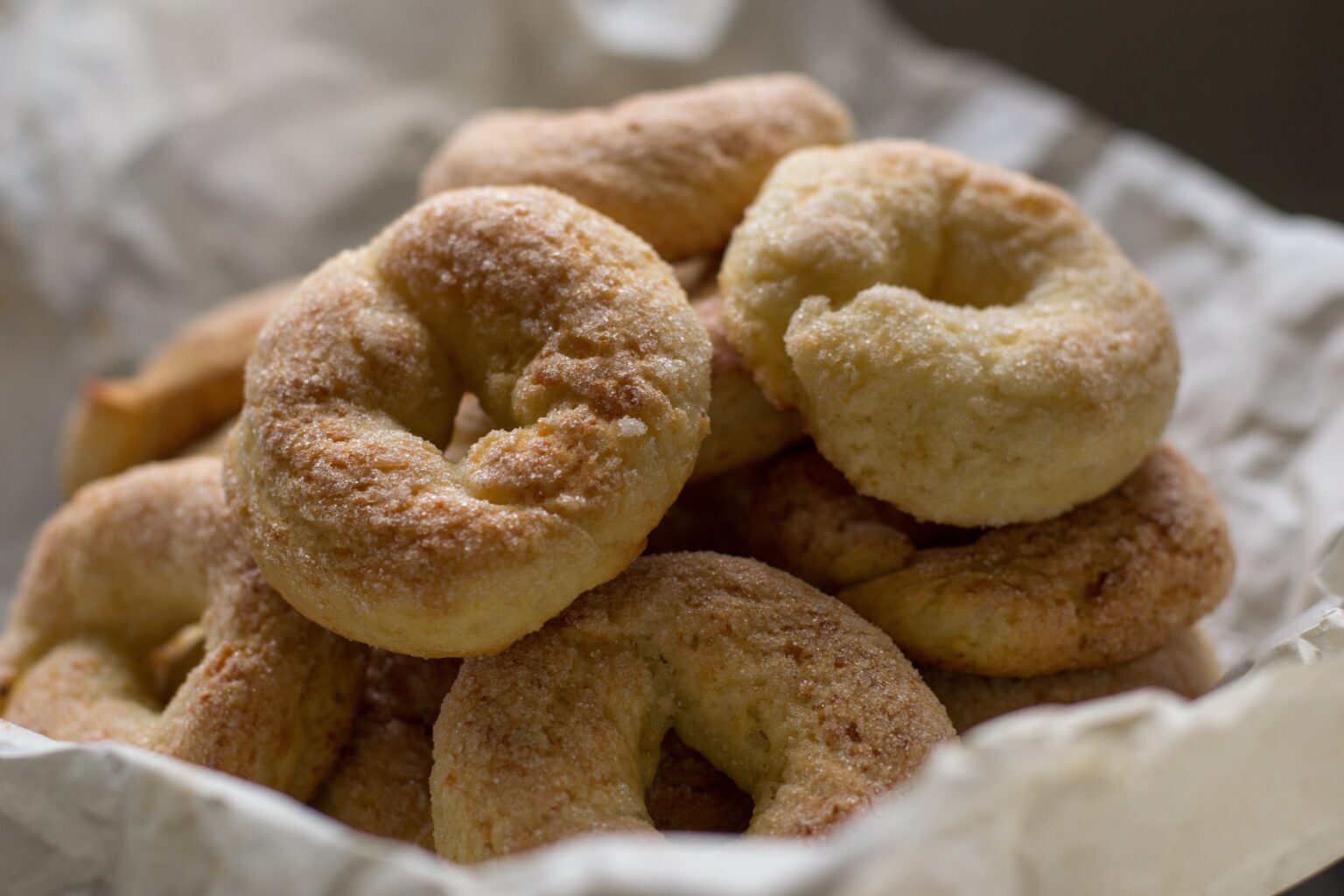 Ciambelline al vino rosso: i biscottini laziali che piacciono sempre