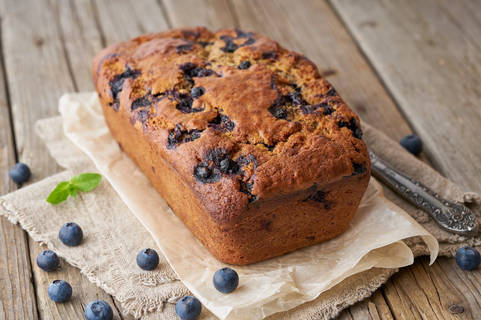 Plumcake mirtilli e cioccolato: morbidissimo e super goloso