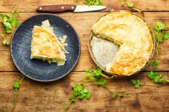 Torta di pasta fillo e zucchine: raffinatissima e super saporita