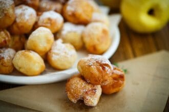 Frittelle mele e ricotta