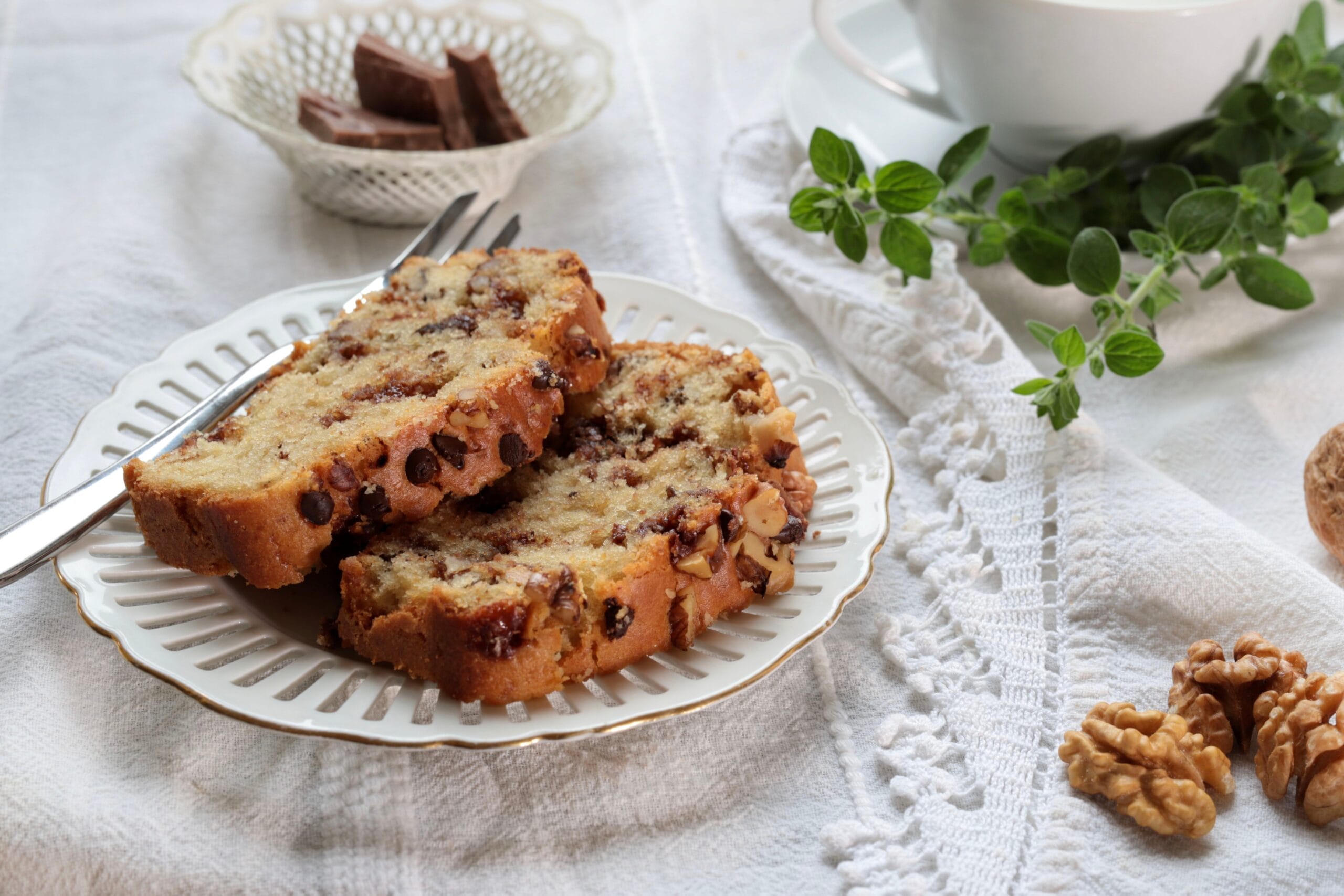 Plumcake mele uvetta e gocce di cioccolato: paradisiaco