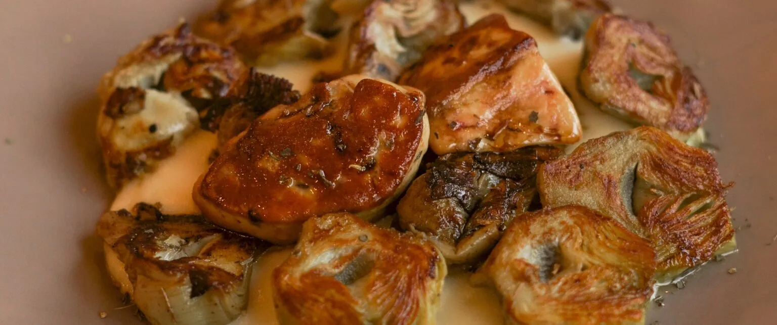 Carciofi arrostiti con crema aglio e pomodoro: super!