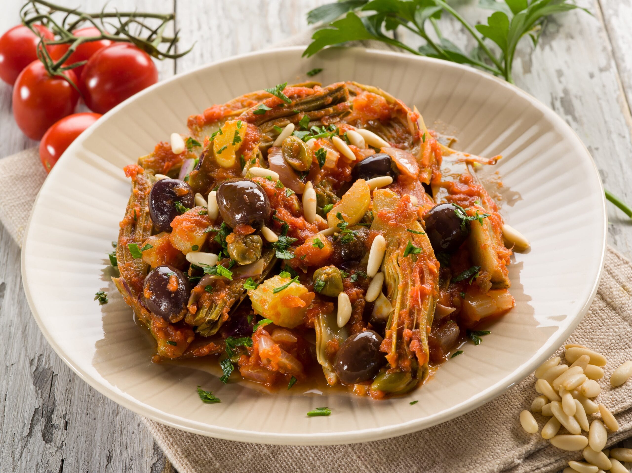 Caponata di carciofi alla siciliana: la versione invernale sfiziosa e irresistibile
