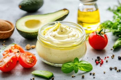 Maionese di avocado senza uova, vegana e deliziosa
