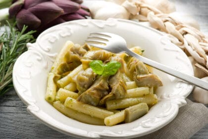 Pasta ai carciofi: un primo cremoso e primaverile