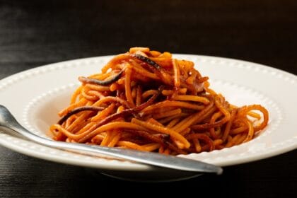 Spaghetti all’assassina: un primo particolarissimo, imperdibile