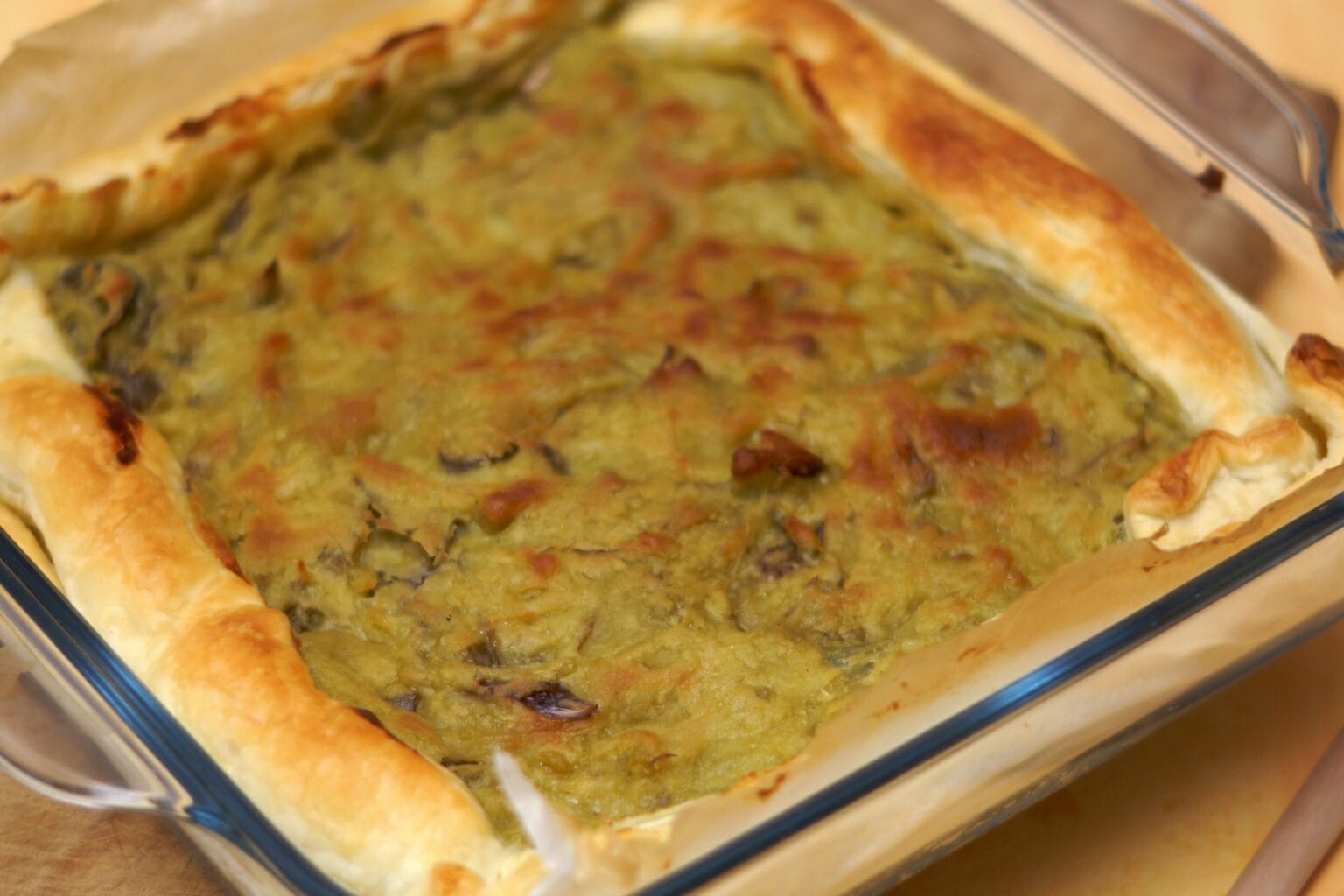 Torta primavera carciofi: il rustico più saporito della bella stagione