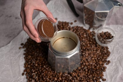 Caffè cremoso con la moka: l’arte di prepararlo alla perfezione