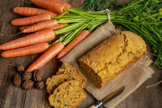 Plumcake carote e noci: una torta speciale per colazione