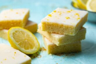 Blondies al limone: gialli e allegri come una giornata di sole