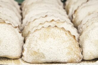 Cassatelle: i ravioli dolci alla crema di ricotta